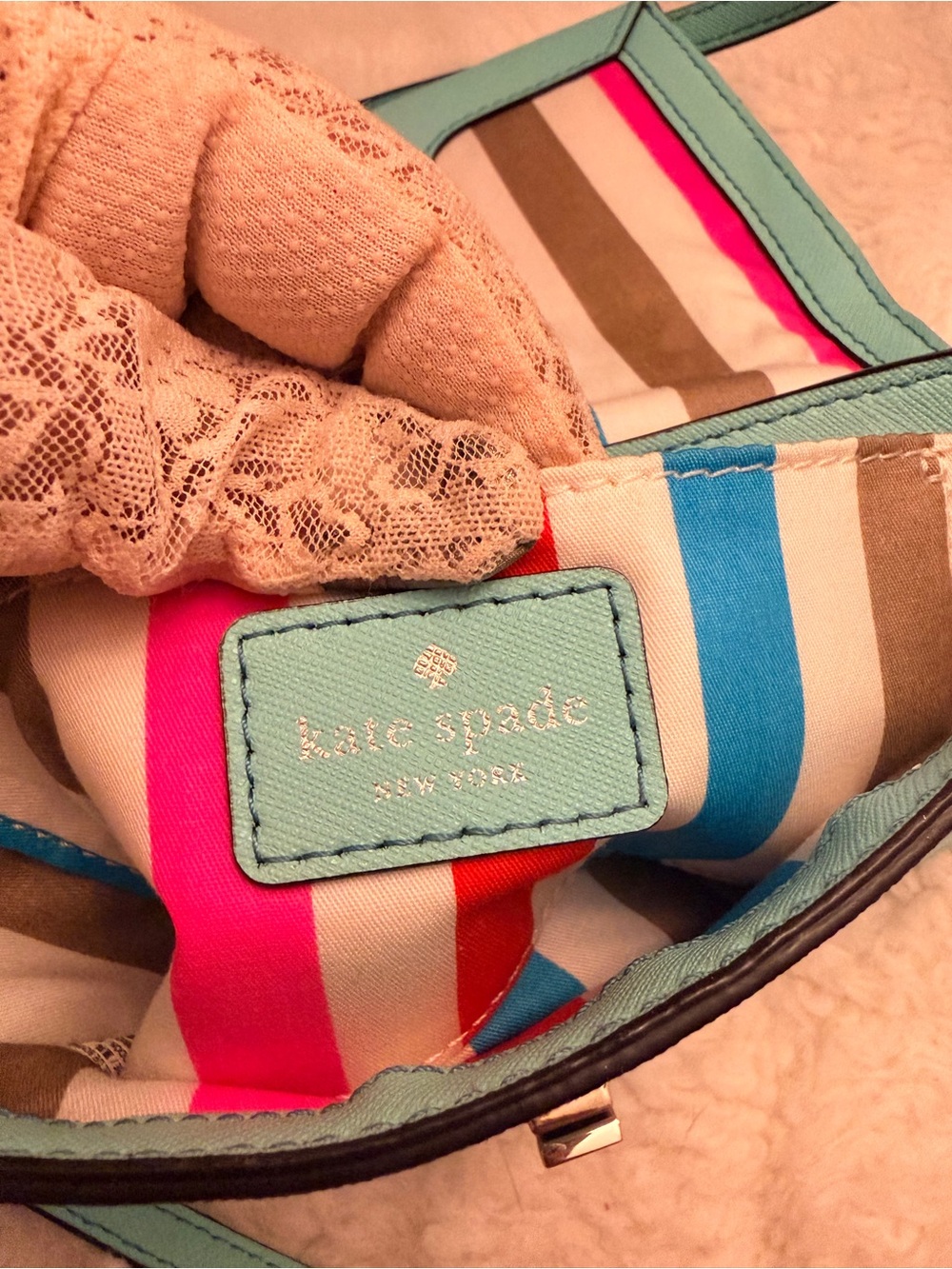 Kate Spade Mint Green Leather Crossbody Bag w/Multicolored Striped Interior GUC - Picture 9 of 16